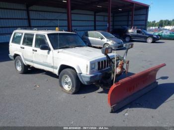  Salvage Jeep Cherokee