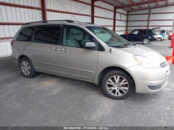  Salvage Toyota Sienna