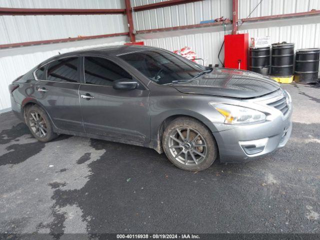  Salvage Nissan Altima