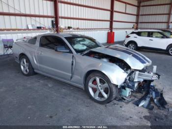  Salvage Ford Mustang