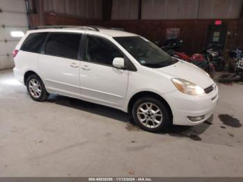  Salvage Toyota Sienna