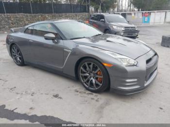  Salvage Nissan GT-R