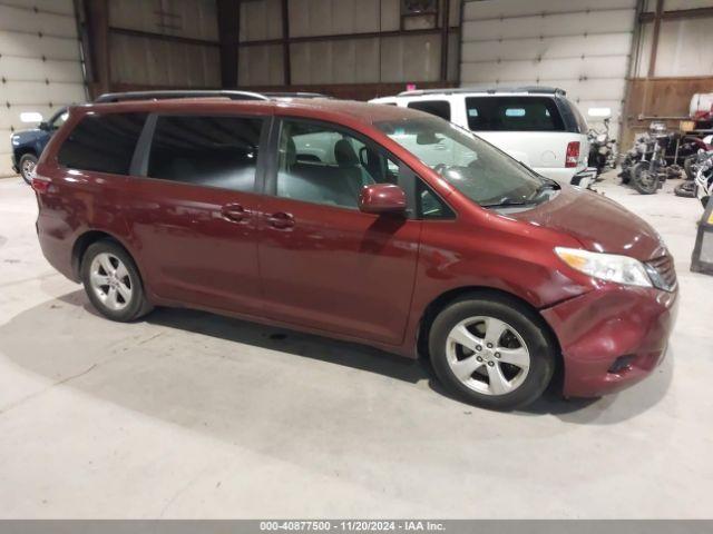  Salvage Toyota Sienna