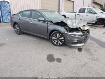  Salvage Nissan Altima