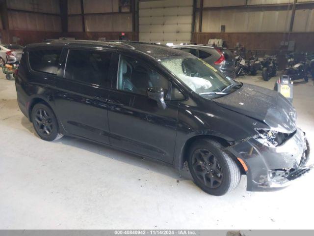  Salvage Chrysler Pacifica