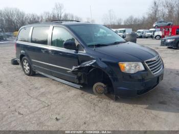  Salvage Chrysler Town & Country