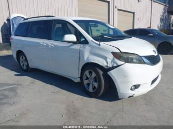  Salvage Toyota Sienna