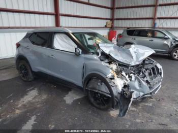  Salvage Nissan Kicks