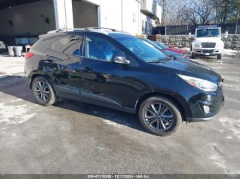  Salvage Hyundai TUCSON