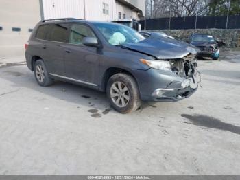  Salvage Toyota Highlander