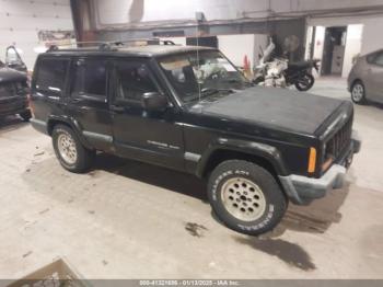  Salvage Jeep Cherokee