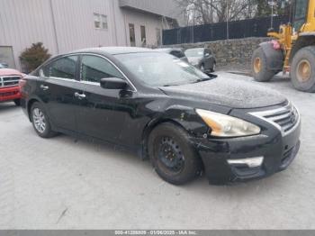  Salvage Nissan Altima