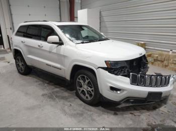  Salvage Jeep Grand Cherokee