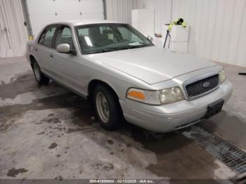  Salvage Ford Crown Victoria