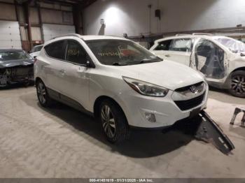  Salvage Hyundai TUCSON