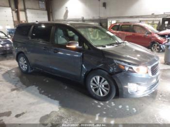  Salvage Kia Sedona