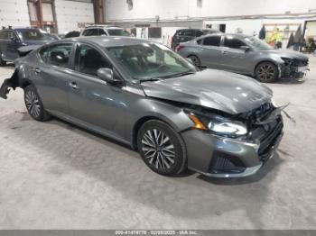  Salvage Nissan Altima