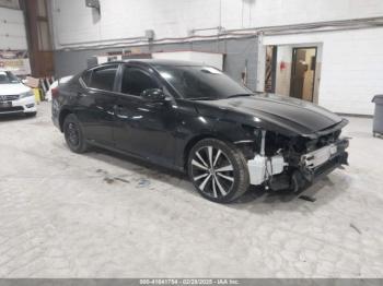  Salvage Nissan Altima