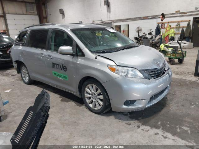  Salvage Toyota Sienna