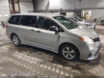  Salvage Toyota Sienna