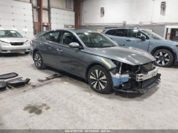  Salvage Nissan Altima