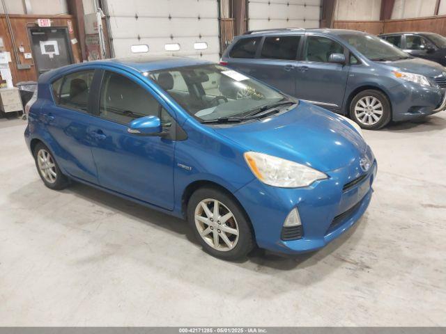  Salvage Toyota Prius c