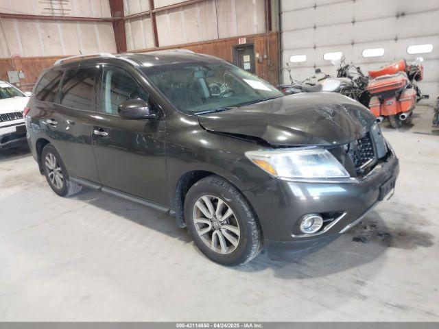  Salvage Nissan Pathfinder