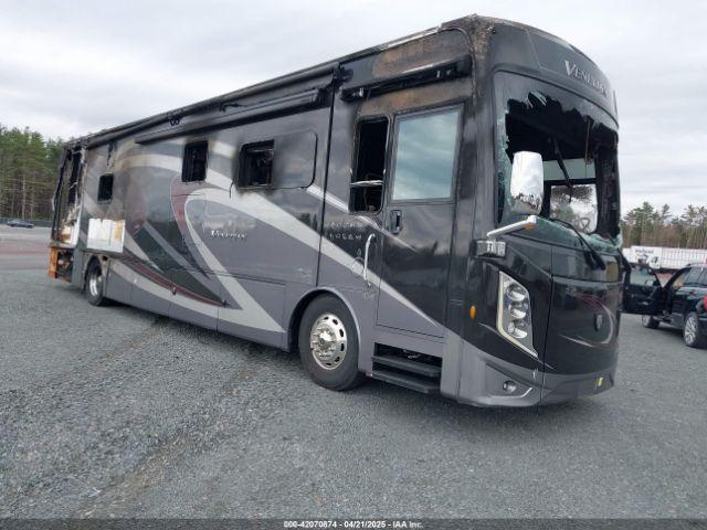  Salvage Freightliner Chassis
