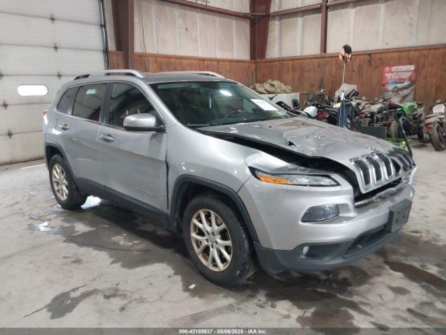  Salvage Jeep Cherokee