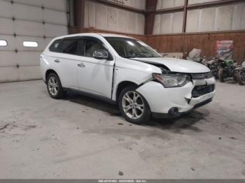  Salvage Mitsubishi Outlander