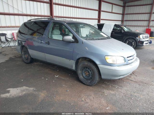  Salvage Toyota Sienna