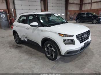  Salvage Hyundai VENUE