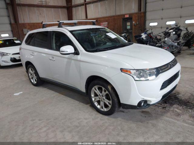  Salvage Mitsubishi Outlander