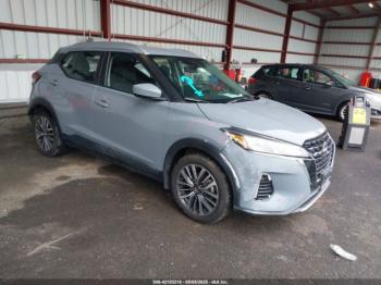  Salvage Nissan Kicks