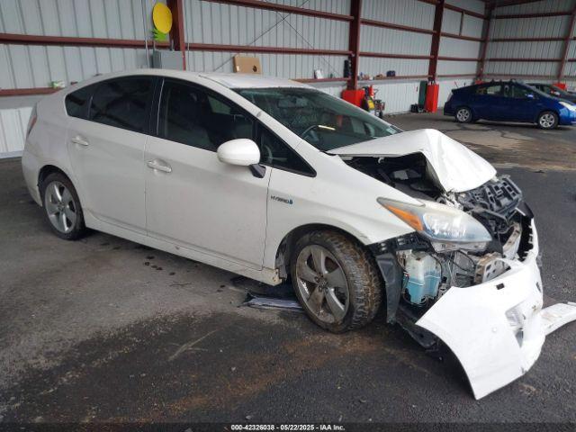  Salvage Toyota Prius