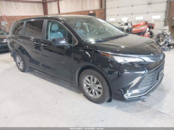  Salvage Toyota Sienna
