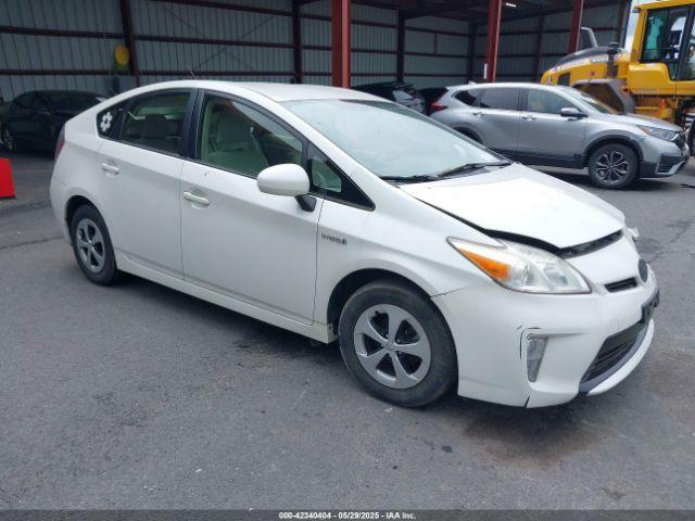  Salvage Toyota Prius
