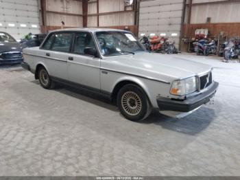  Salvage Volvo 244