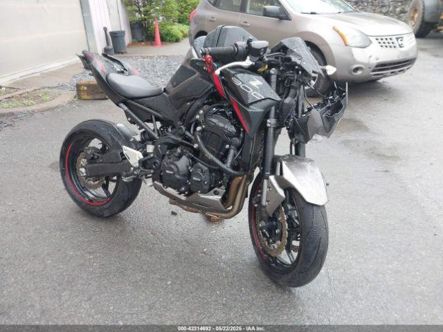  Salvage Kawasaki Zr900
