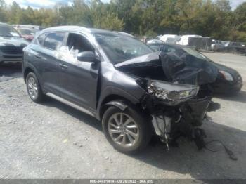  Salvage Hyundai TUCSON