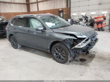  Salvage Volkswagen Tiguan