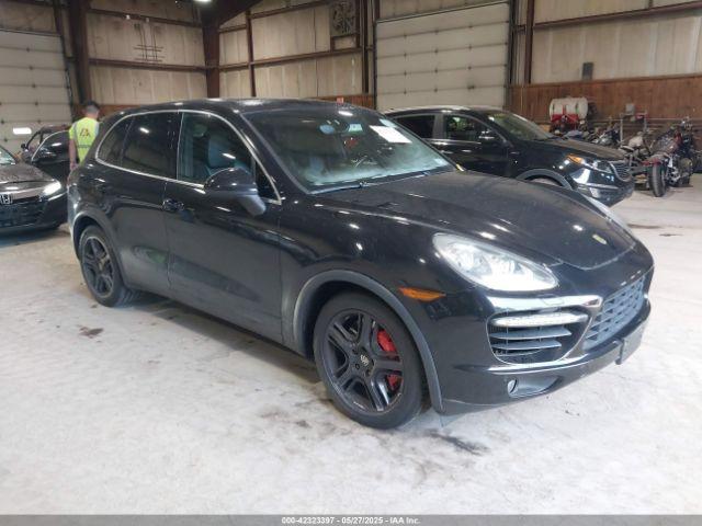  Salvage Porsche Cayenne
