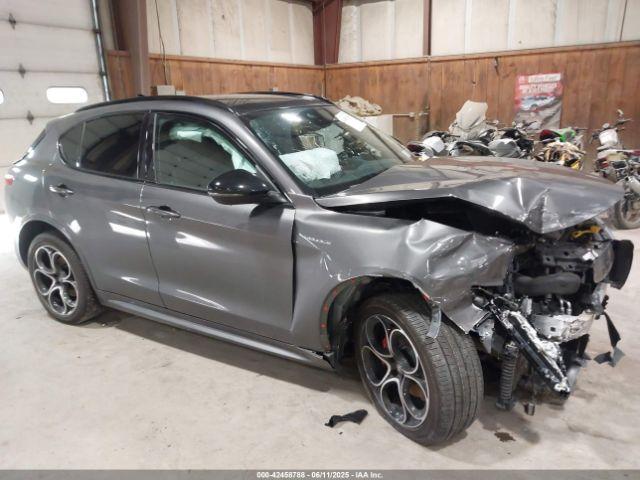  Salvage Alfa Romeo Stelvio