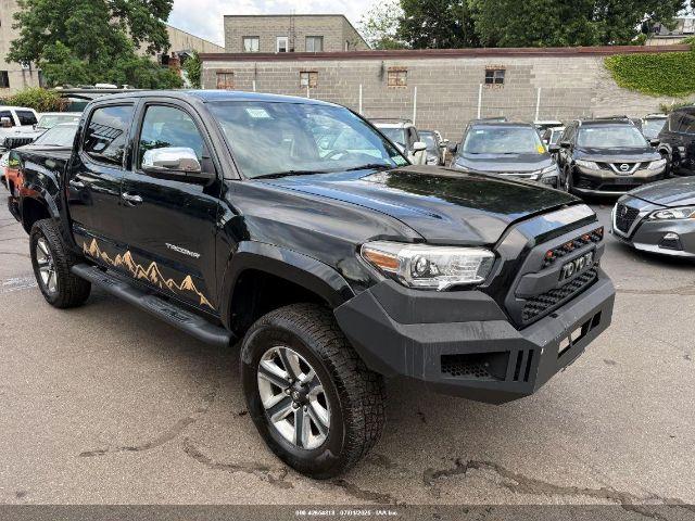  Salvage Toyota Tacoma