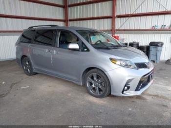  Salvage Toyota Sienna