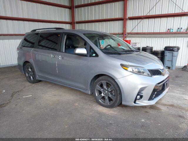  Salvage Toyota Sienna