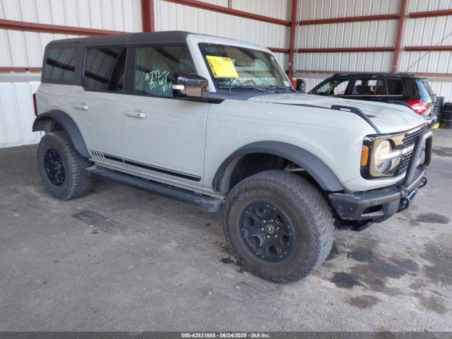  Salvage Ford Bronco