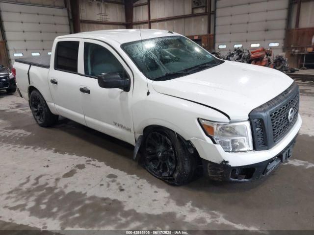  Salvage Nissan Titan