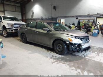  Salvage Nissan Altima