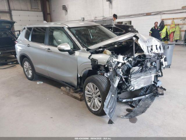  Salvage Mitsubishi Outlander